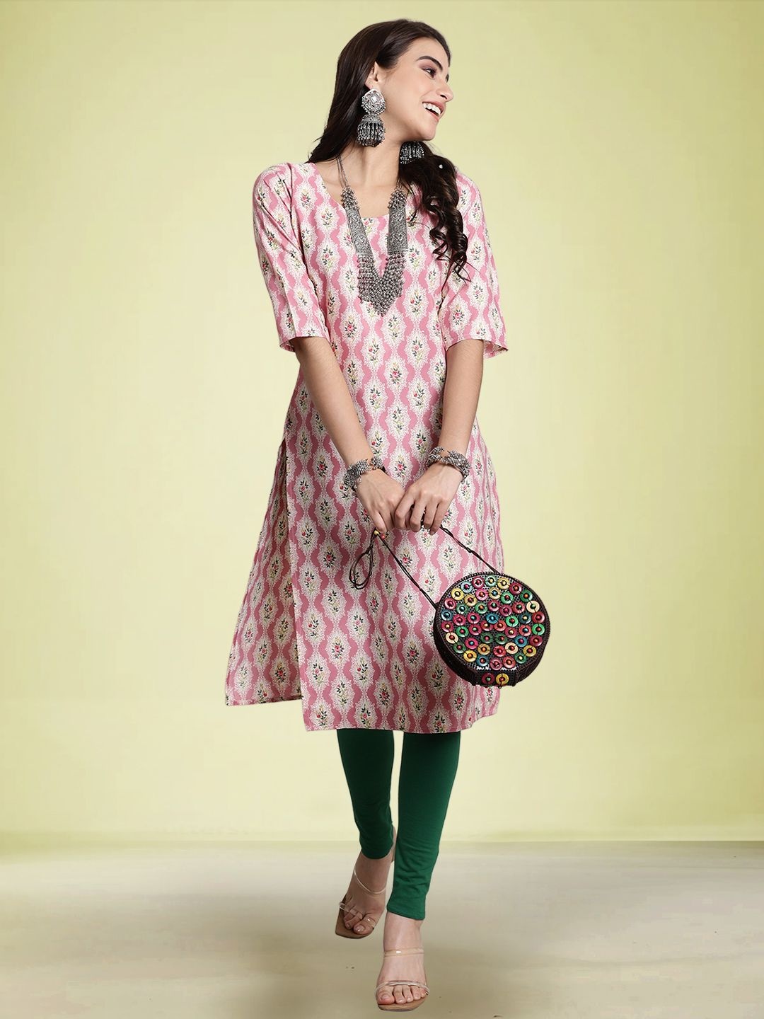 

Moda Rapido Floral Printed Round Neck Straight Kurta, Pink