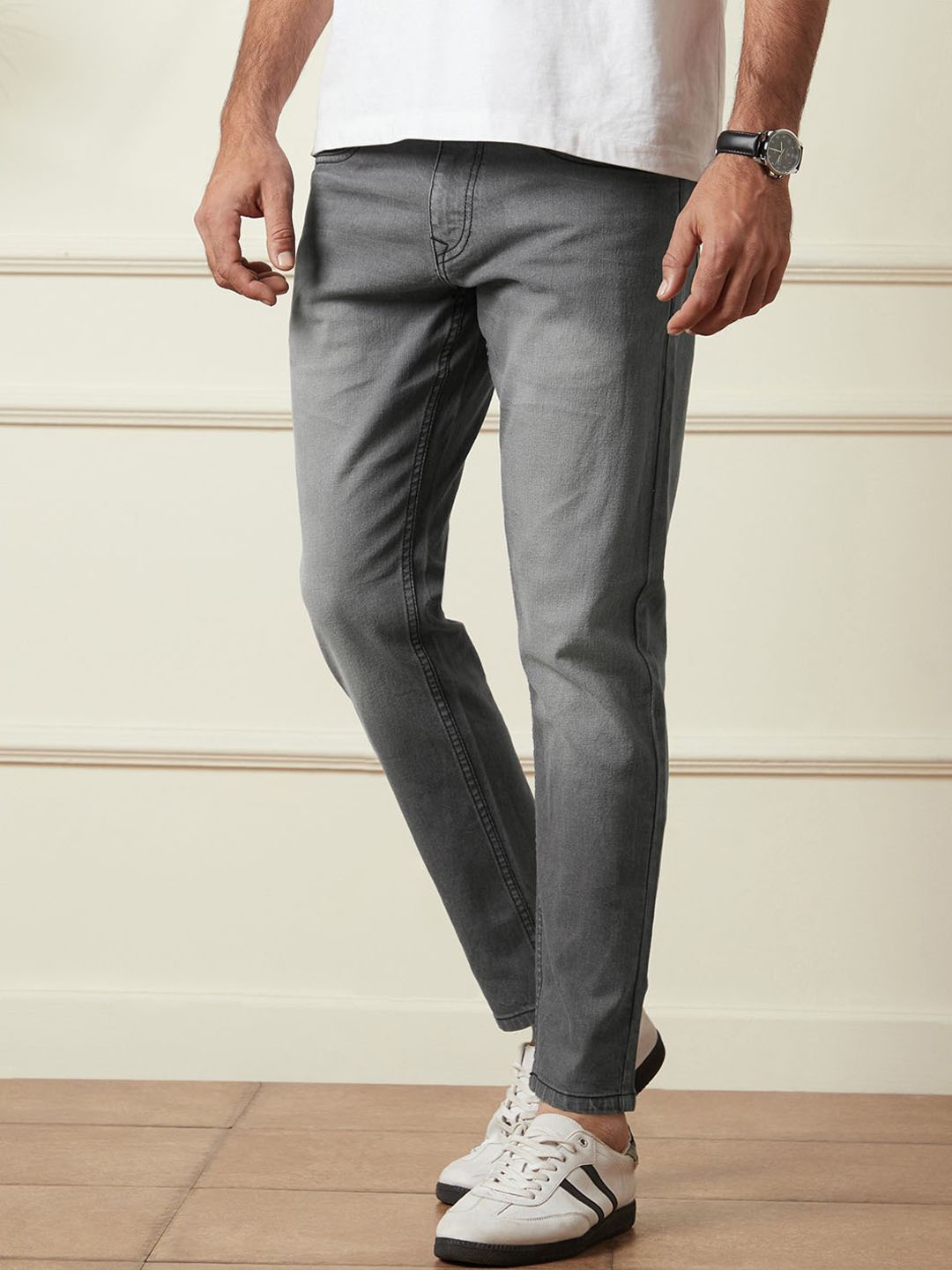 

WROGN Men Comfort Skinny Fit Light Fade Jeans, Grey