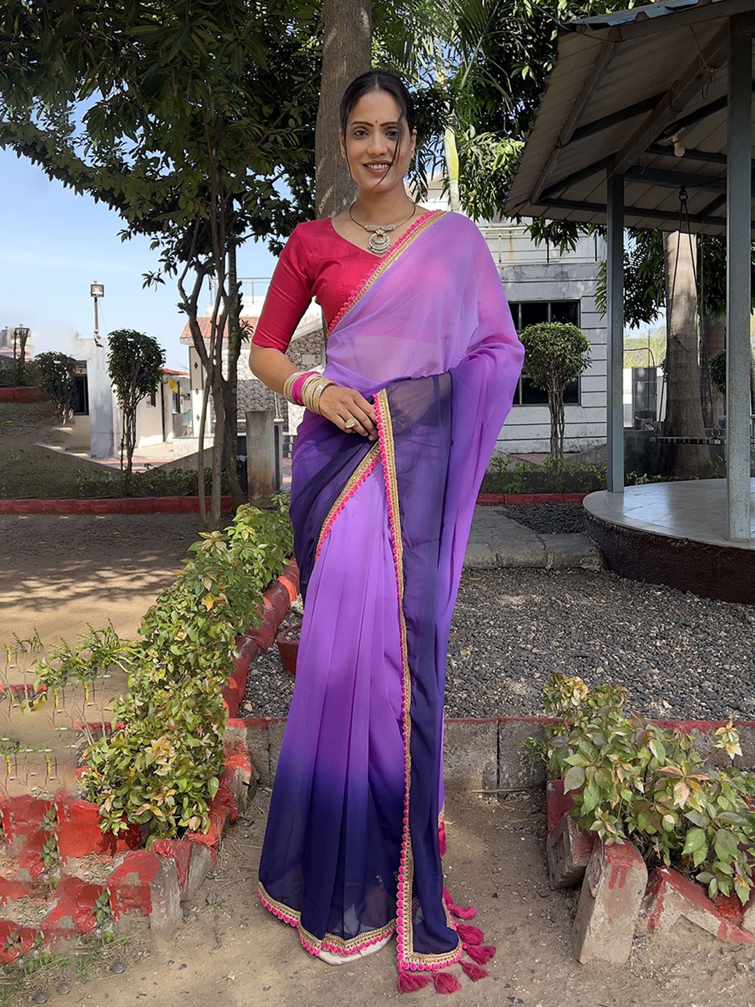 

JULEE Embroidered Pure Georgette Saree, Magenta