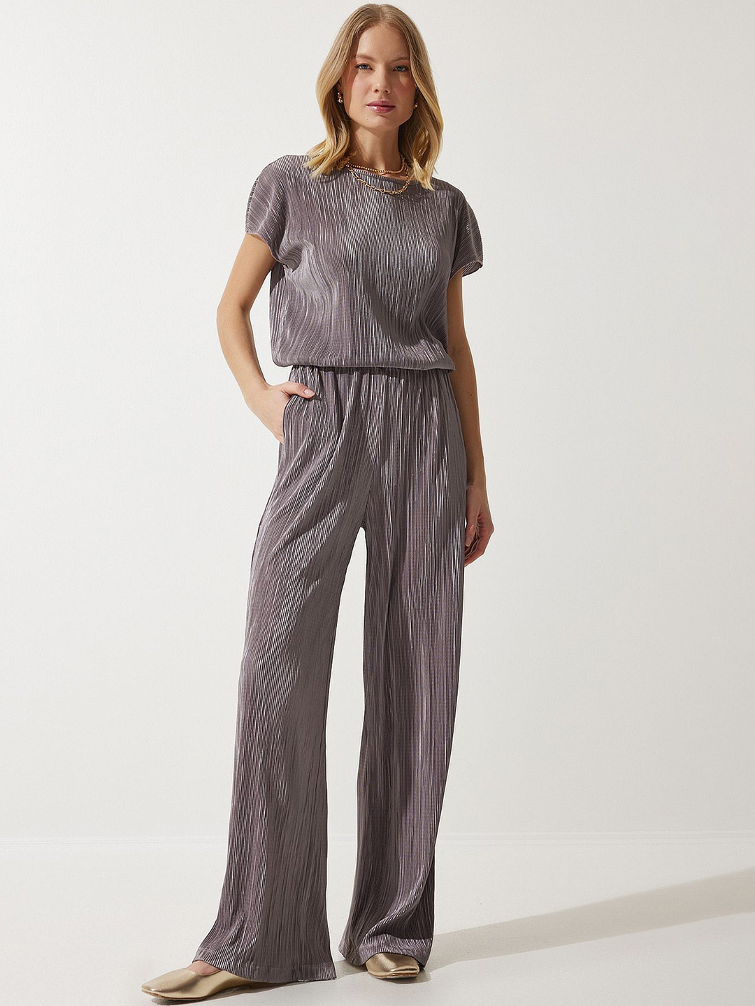 

Happiness istanbul Striped Round Neck Top With Trouser, Grey