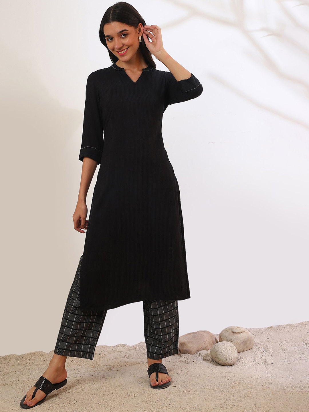 

AURELIA Mandarin Collar Straight Kurta with Palazzos, Black