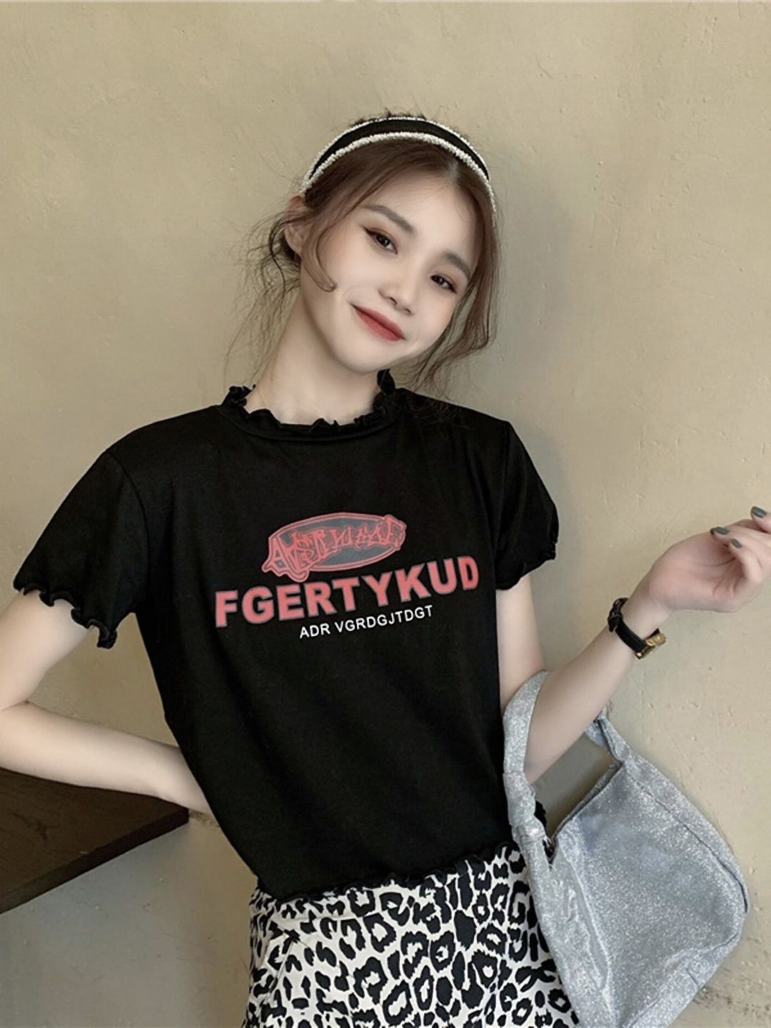 

DressBerry Women Printed Mandarin Collar Applique T-shirt, Black