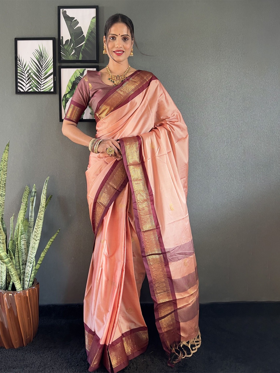 

LADY SHOPI Ethnic Motifs Zari Silk Cotton Kanjeevaram Saree, Peach