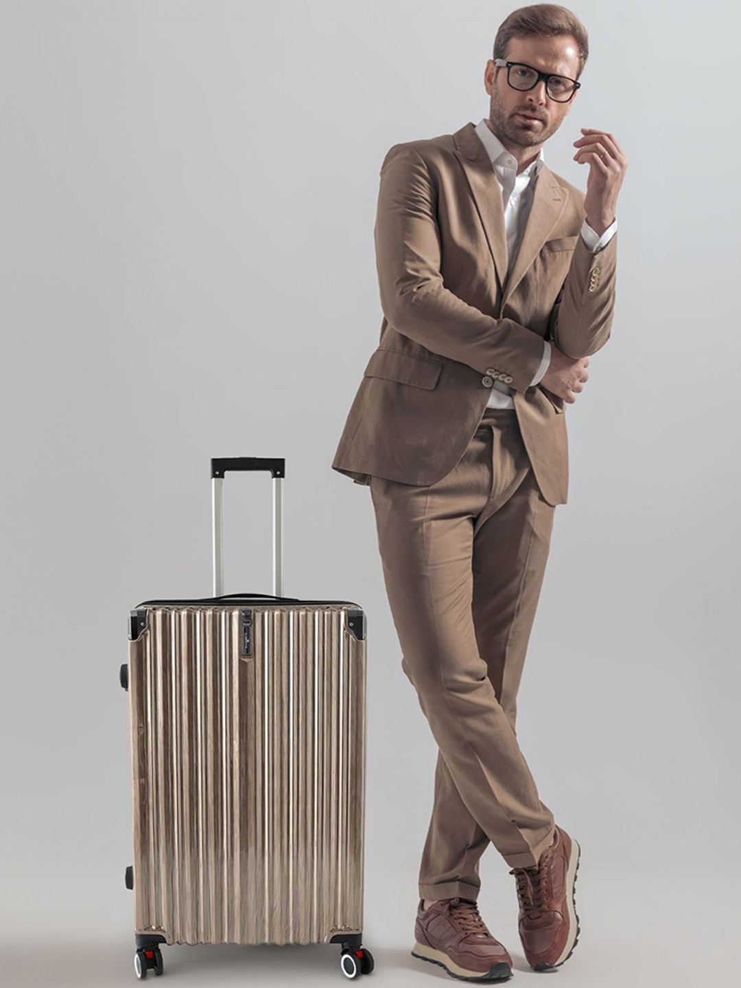 

THE CLOWNFISH Set Of 3 360-Degree Rotation Hard-Sided Trolley Bags, Beige