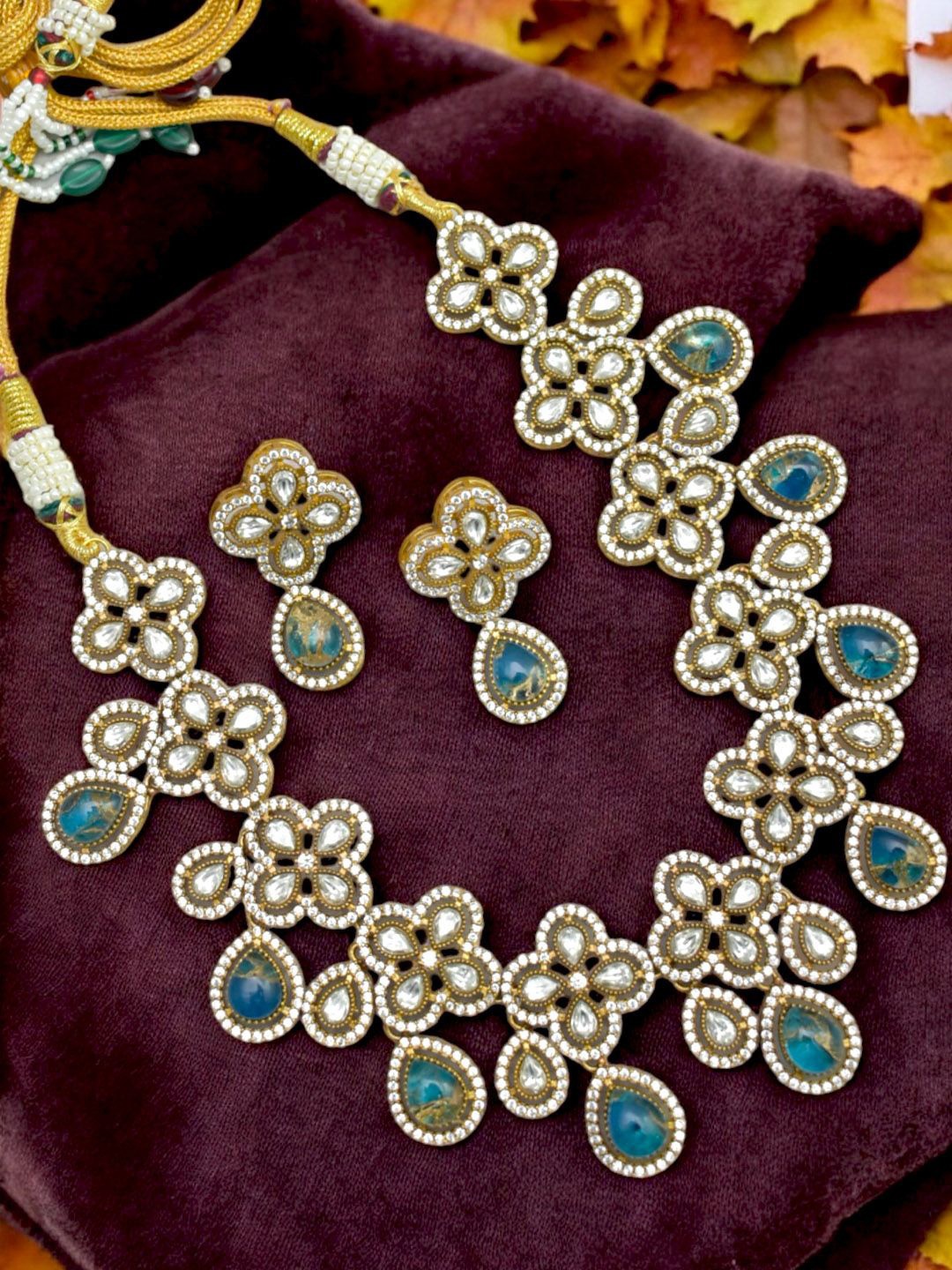 

TISHUL JEWELS Gold-Plated Stone-Studded Jewellery Set