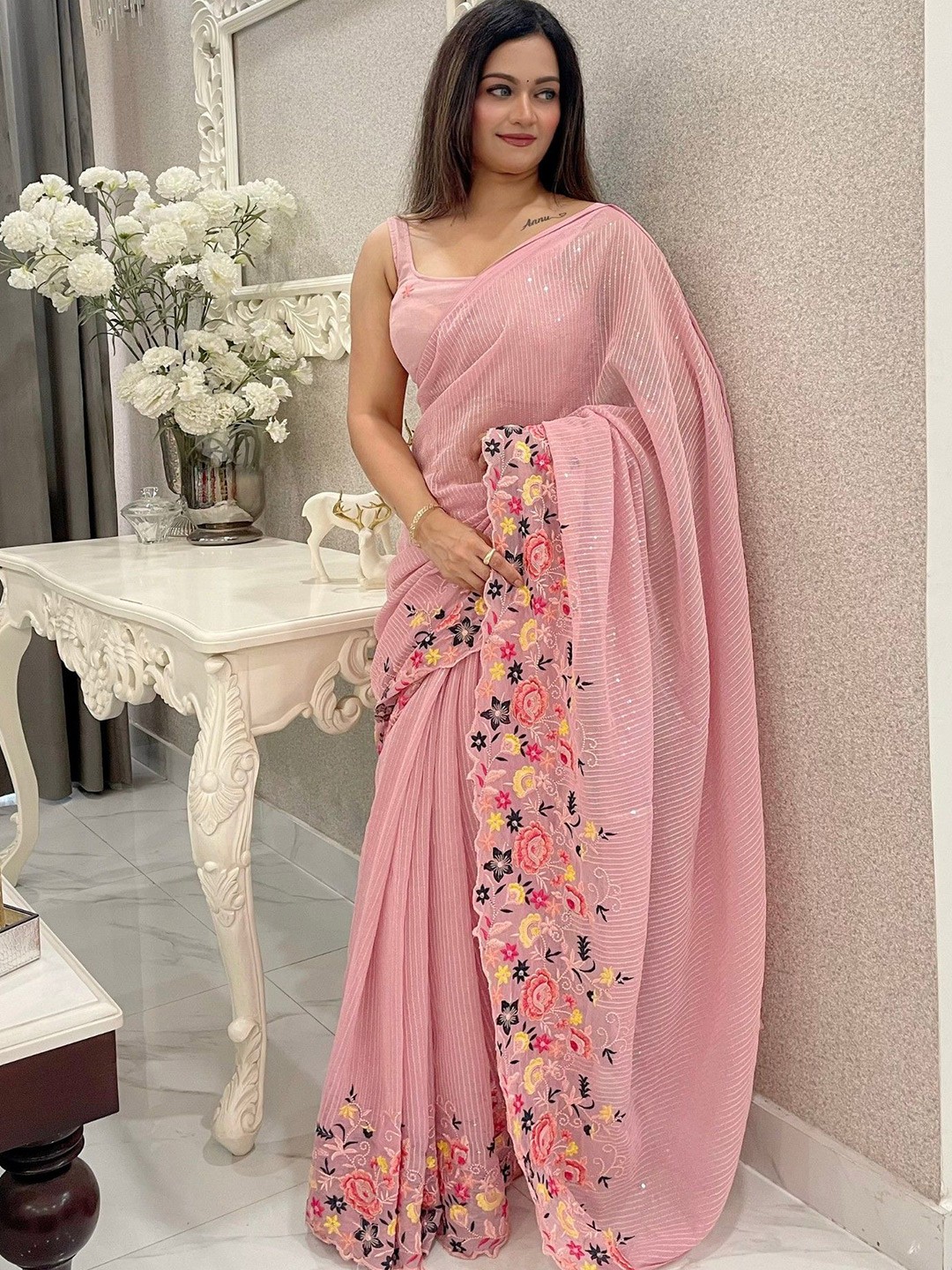 

MySilkLove Floral Sequinned Saree, Pink