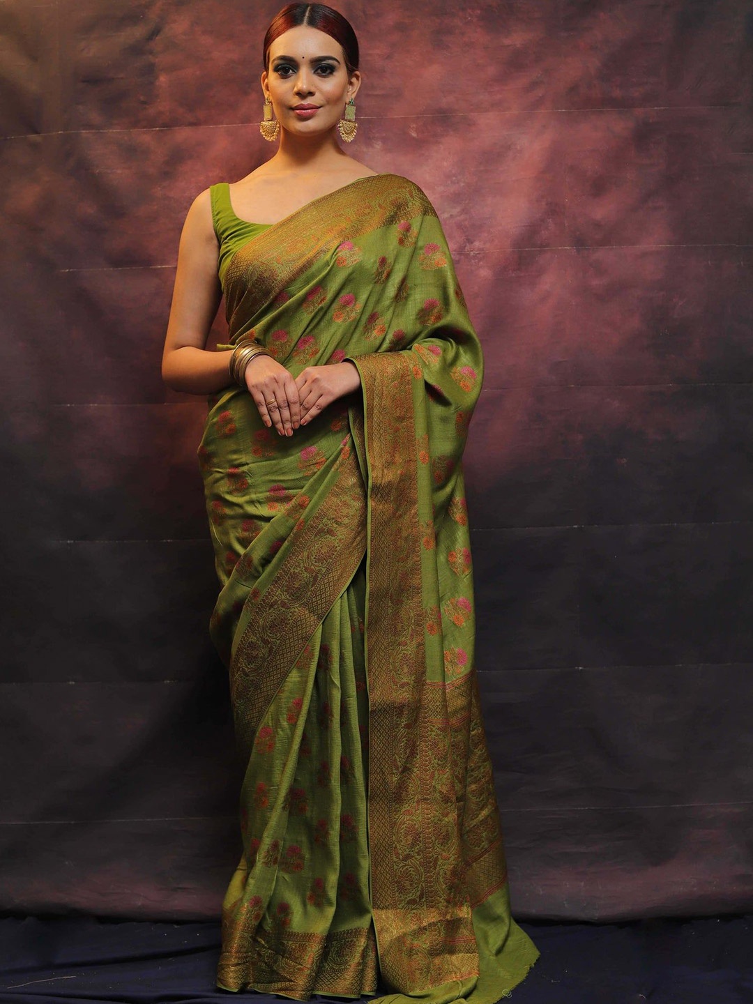 

Krimmple Woven Design Zari Saree, Green
