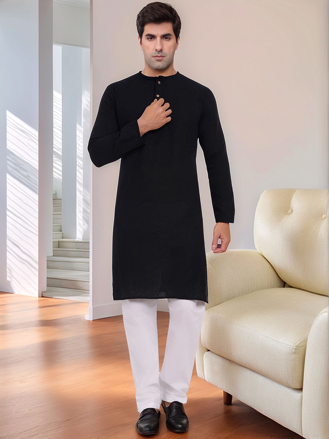 

Moda Rapido Round Neck Straight Pure Cotton Kurta with Pyjamas, Black