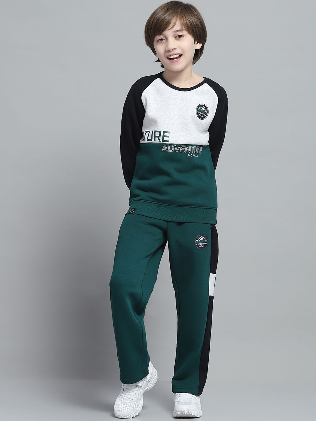 

Monte Carlo Boys Printed Round Neck Full Sleeve Tracksuit, Green