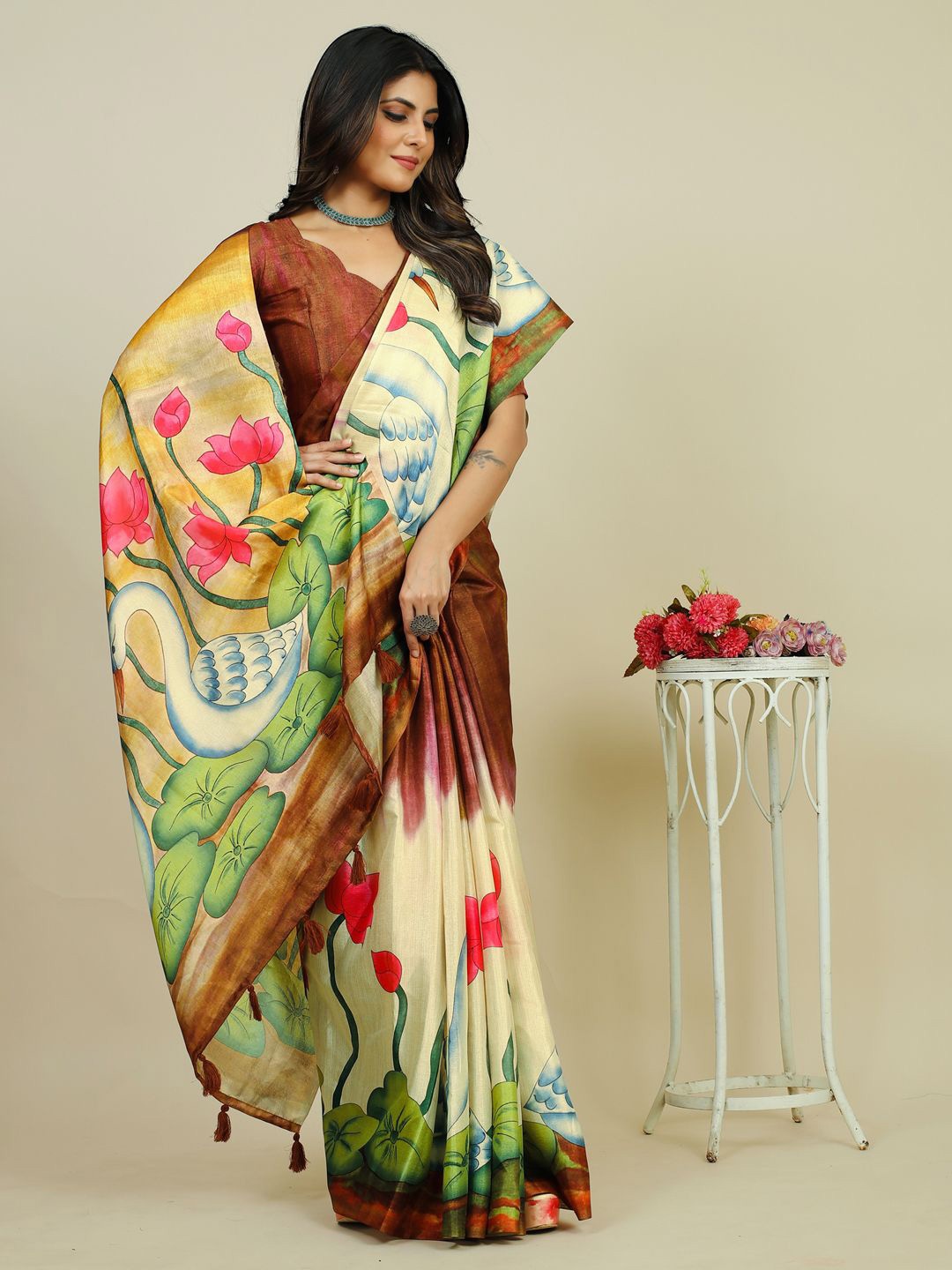 

KALINI Floral Dabu Saree with Matching Blouse, Brown