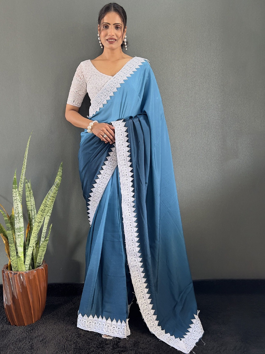 

JULEE Embroidered Pure Chiffon Saree, Turquoise blue