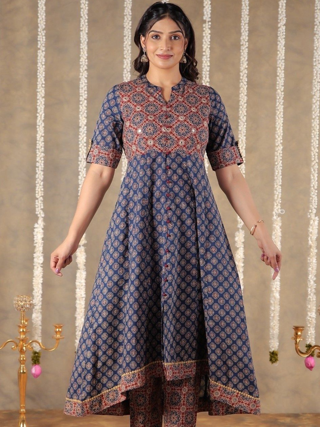 

Aramya Floral Printed V-Neck Cotton Anarkali Kurta, Blue