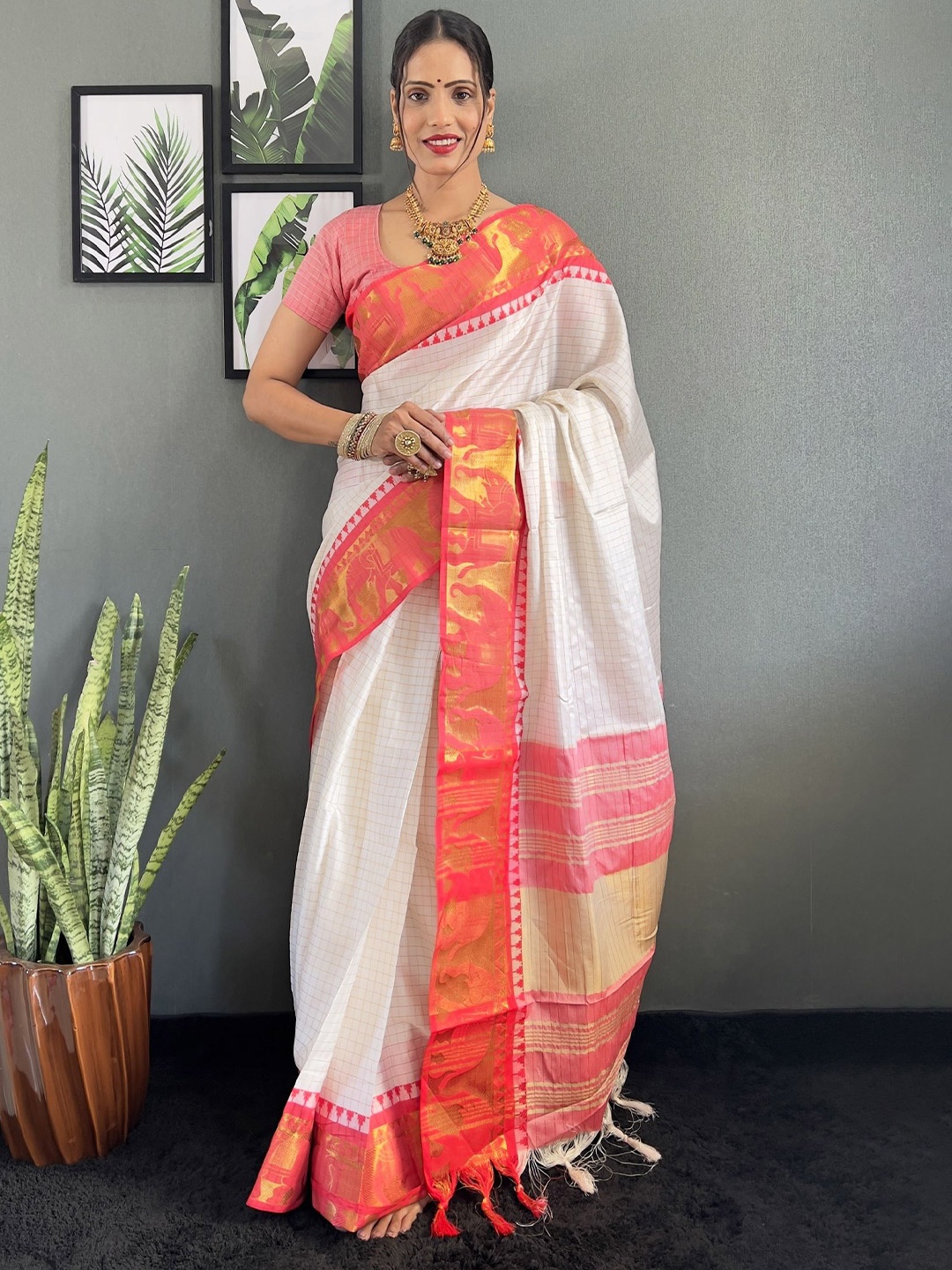 

LADY SHOPI Checked Zari Pure Silk Ready to Wear Banarasi Saree, Red