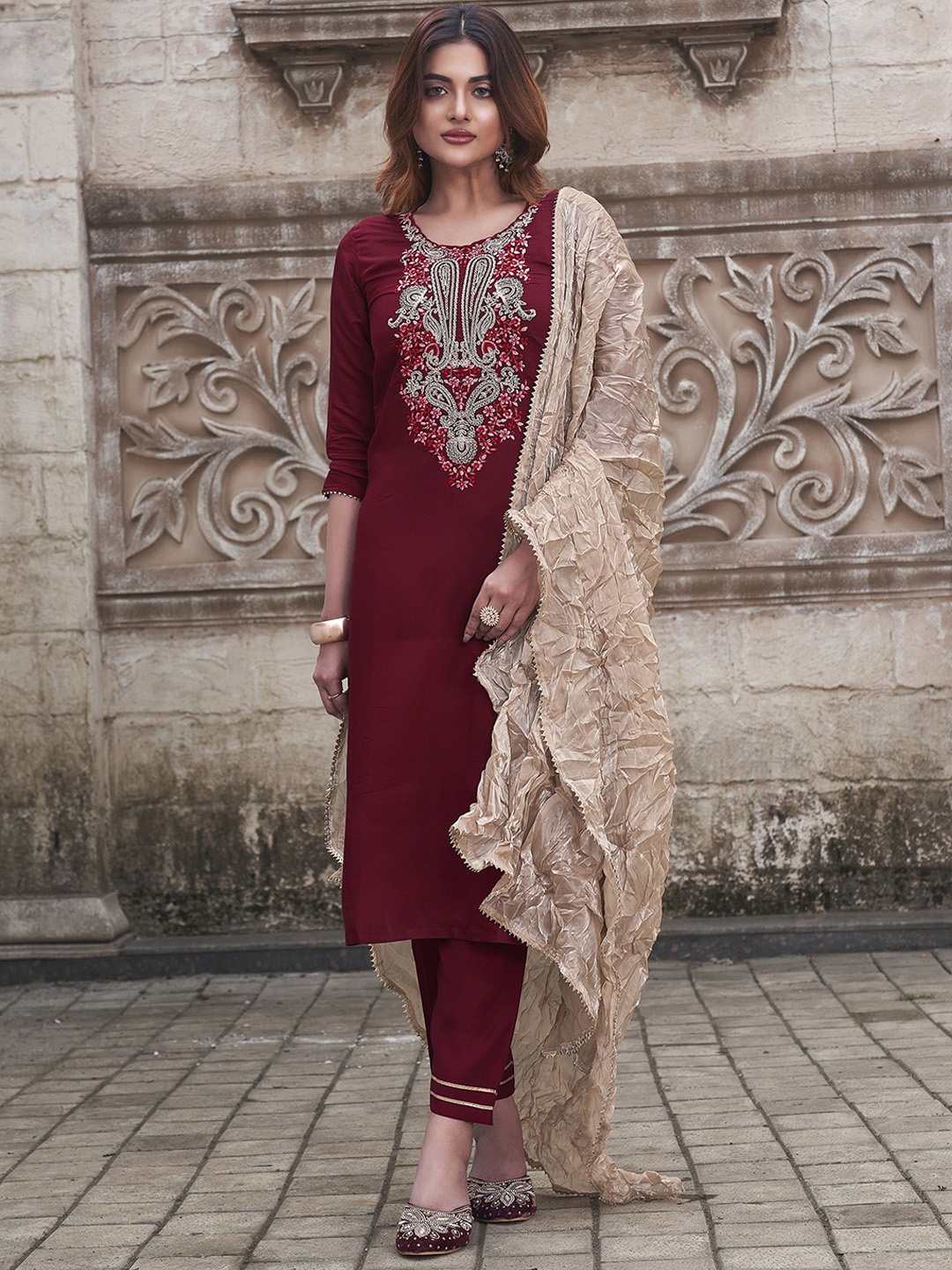 

Tikhi Imli Maroon Paisley yoke Design Thread Work Straight Kurta With Trousers & Dupatta