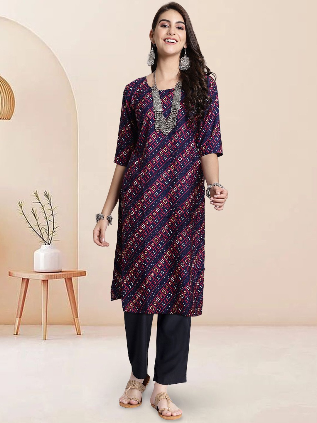 

Moda Rapido Ethnic Motifs Printed Round Neck Straight Kurta With Trousers, Blue