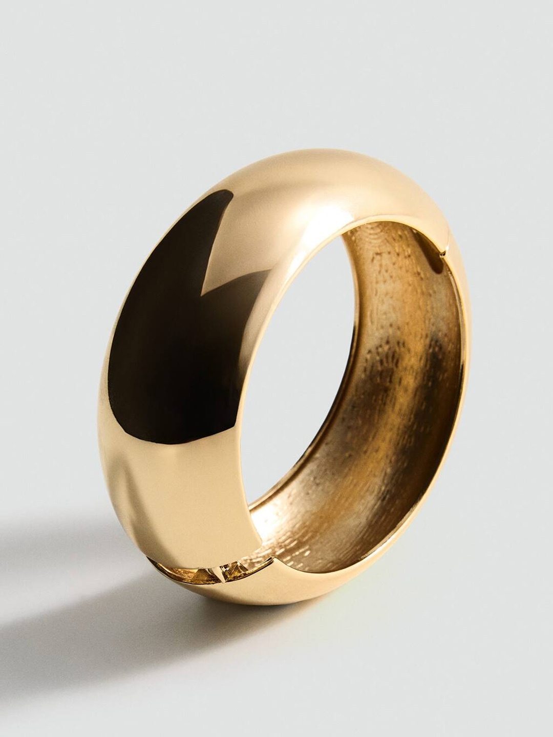 

MANGO Women Enamelled Cuff Bracelet, Gold