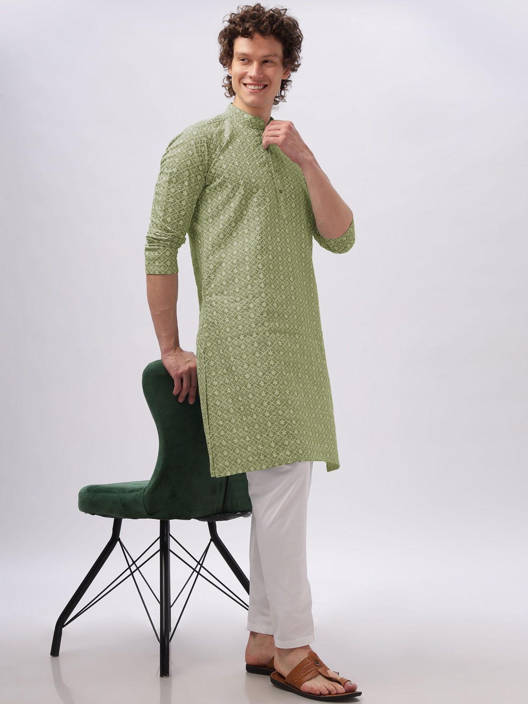 

Anouk Green Floral Embroidered Mandarin Collar Cotton Straight Kurta