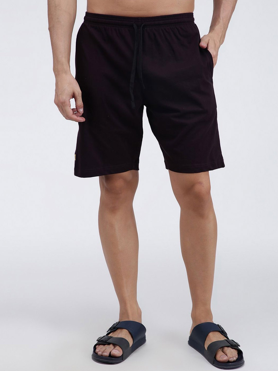 

AMUL COMFY Men Mid-Rise Regular Fit Shorts, Coffee brown