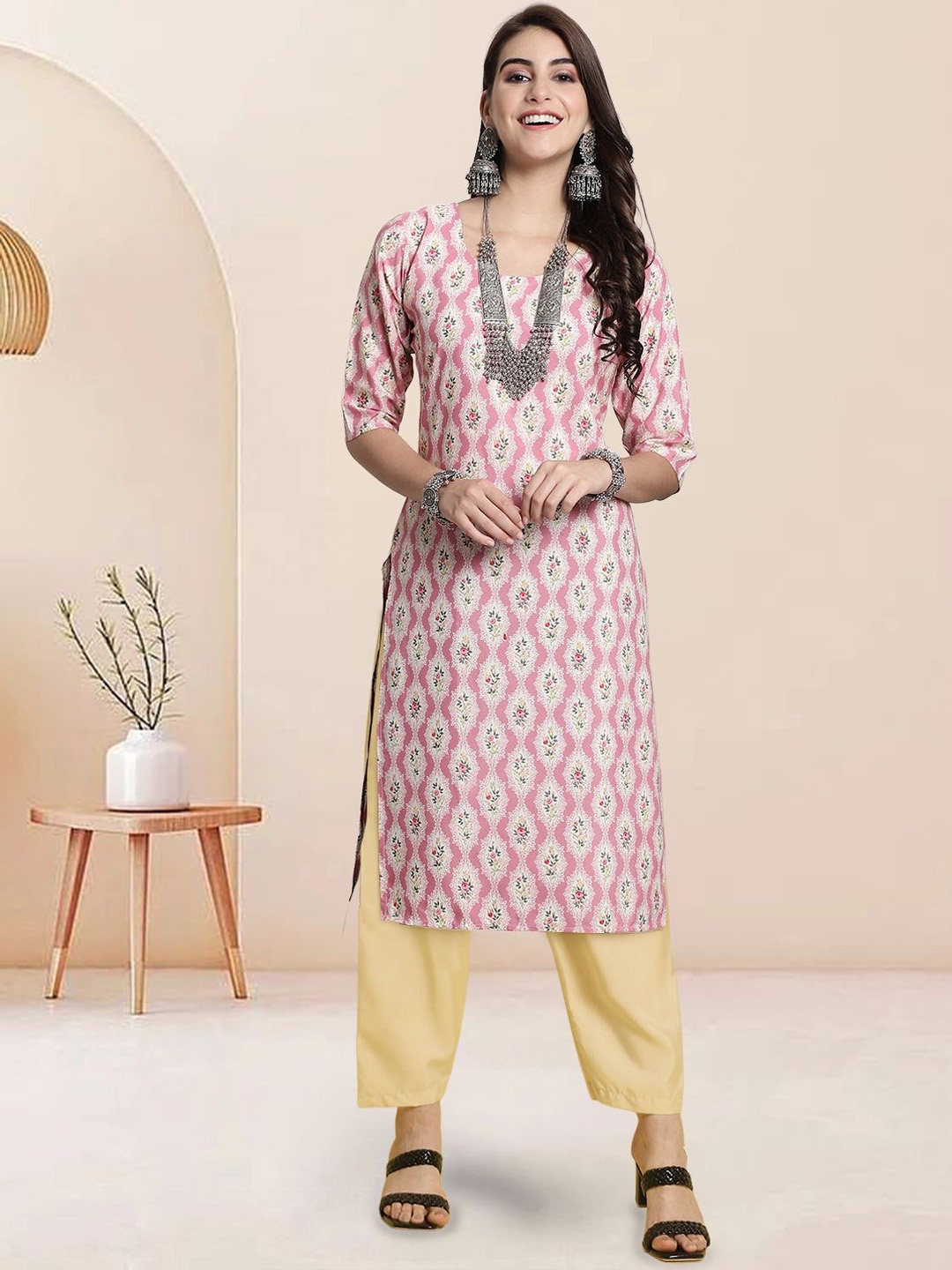 

Moda Rapido Floral Printed Round Neck Straight Kurta With Trousers, Peach