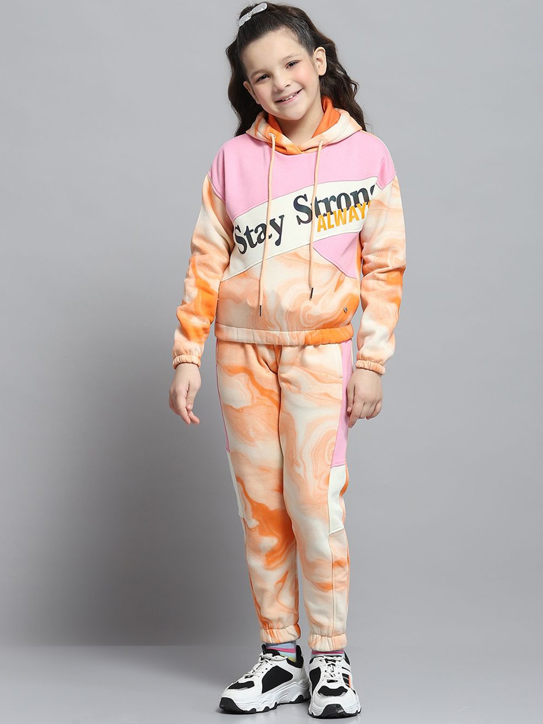 

Monte Carlo Girls Printed Hooded Full Sleeve Tracksuit, Pink