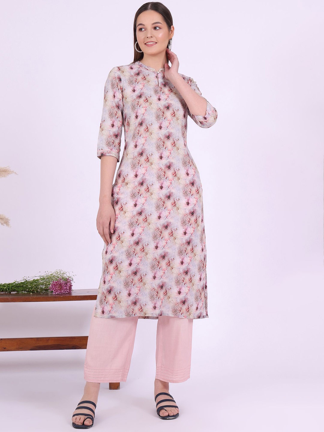 

AURELIA Floral Printed Mandarin Collar Pure Cotton Kurta With Trouser, Purple