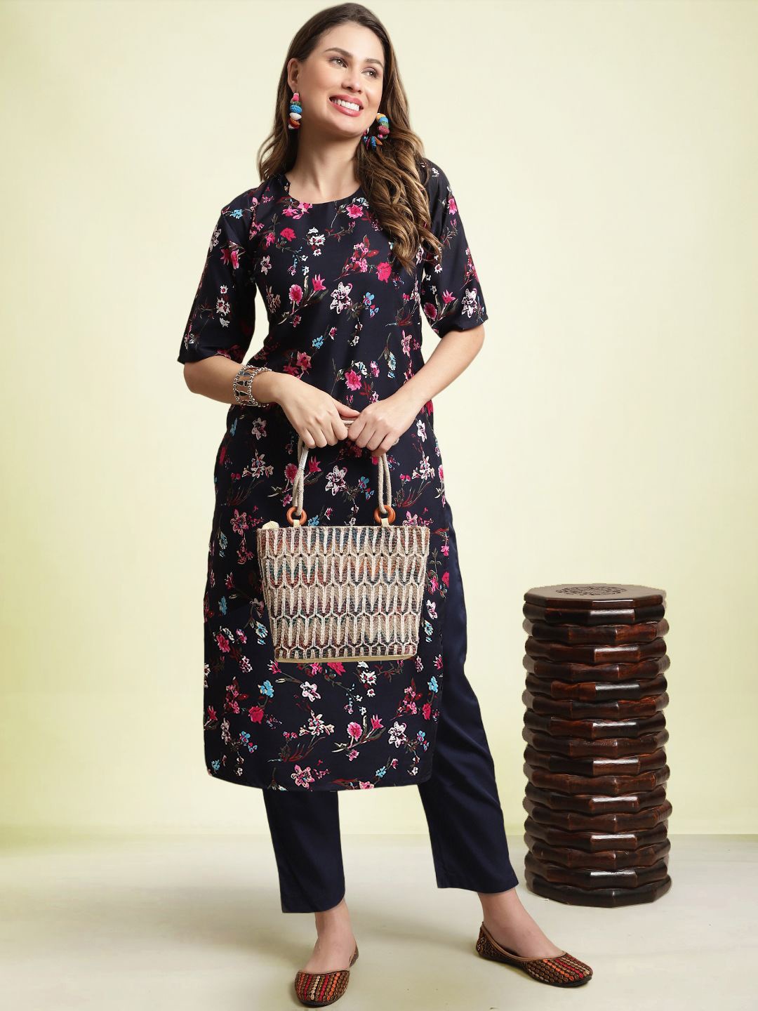 

Moda Rapido Floral Printed Round Neck Straight Kurta With Trousers, Navy blue