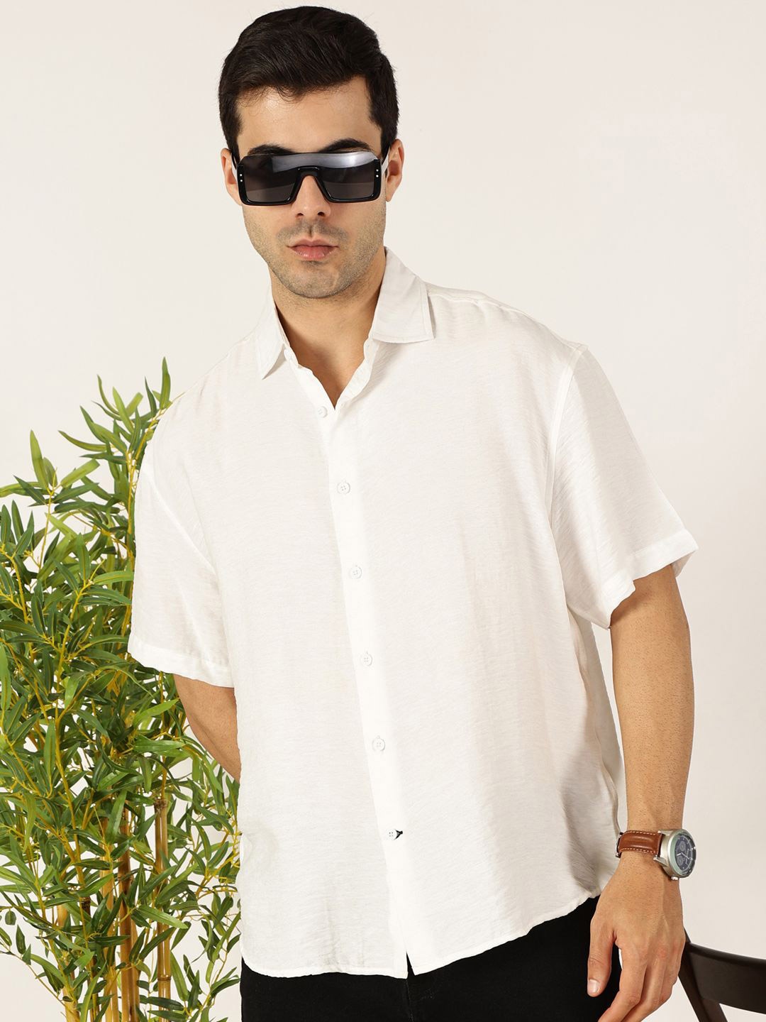 

Mast & Harbour Men Premium Relaxed Fit Spread Collar Solid Casual Shirt, White