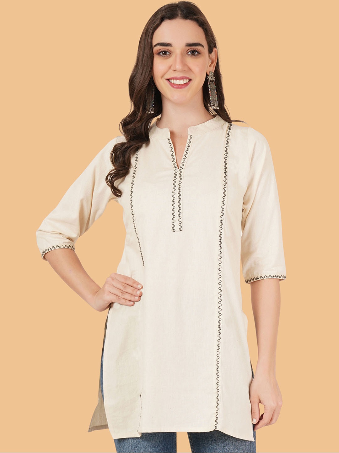 

Brownverse Thread Work Mandarin Collar Khadi Cotton Kurta, Off white