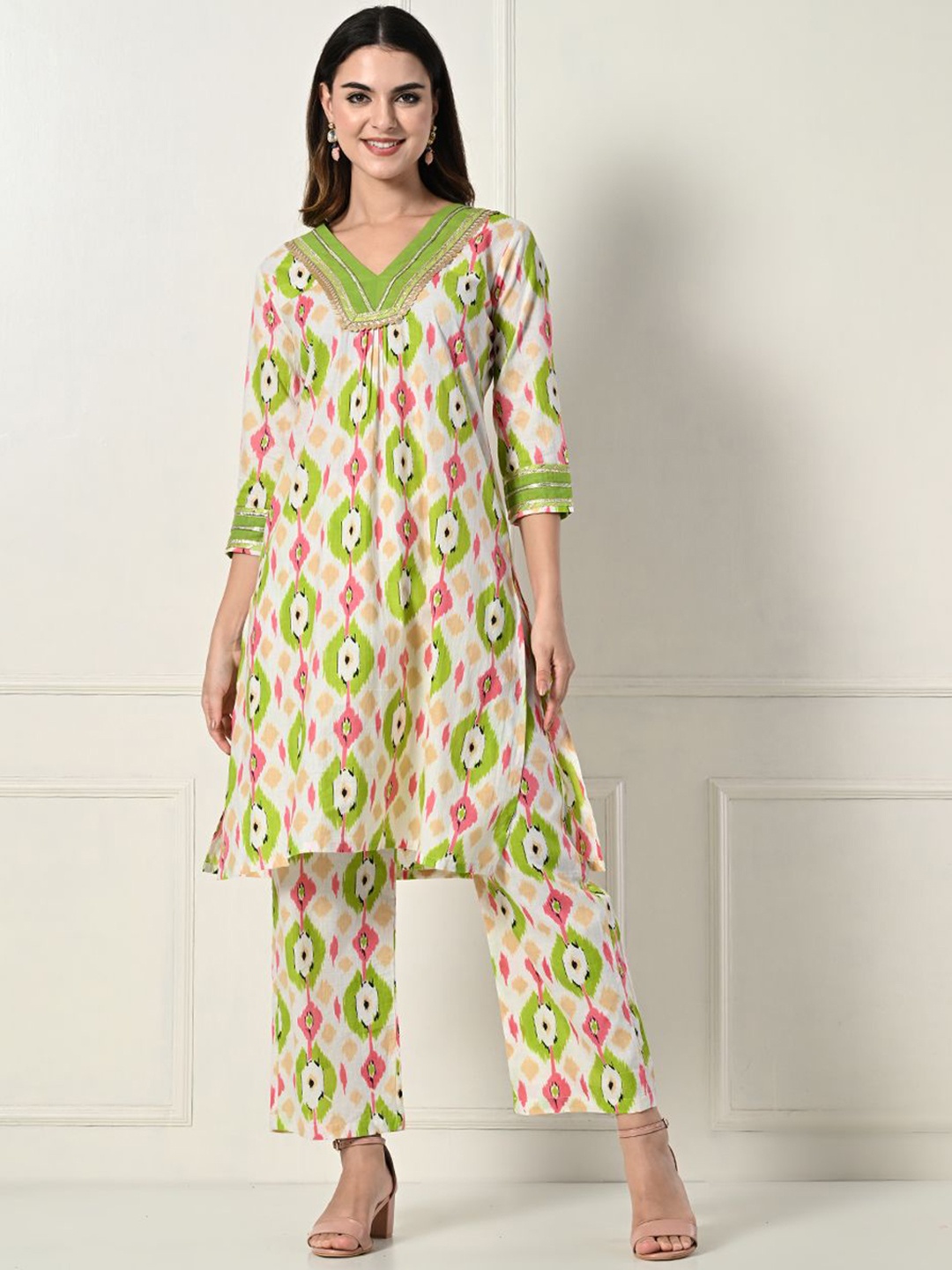 

Laado - Pamper Yourself Geometric Printed Pure Cotton Kurta with Palazzos, Green