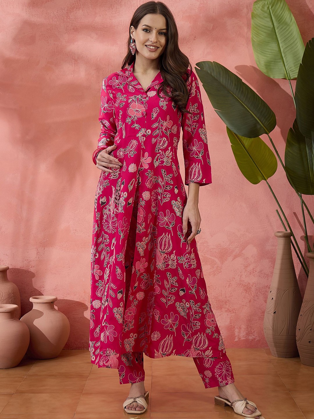 

Sangria Floral Printed Shirt Collar A-Line Kurta & Trousers, Pink
