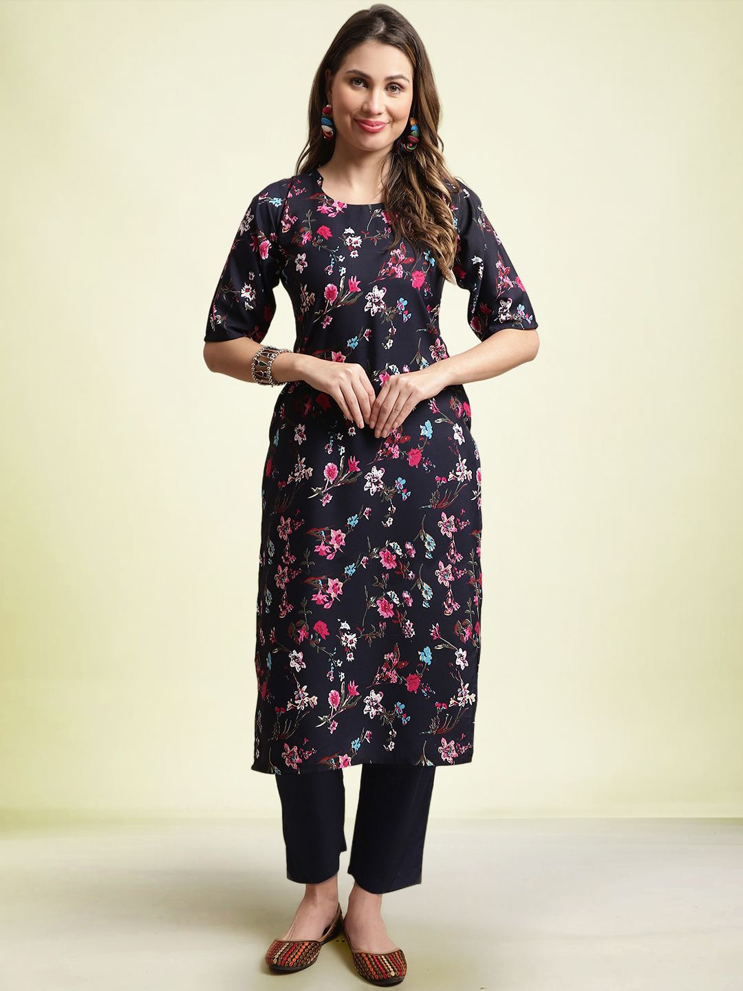 

Moda Rapido Floral Printed Round Neck Straight Kurta With Trouser, Blue