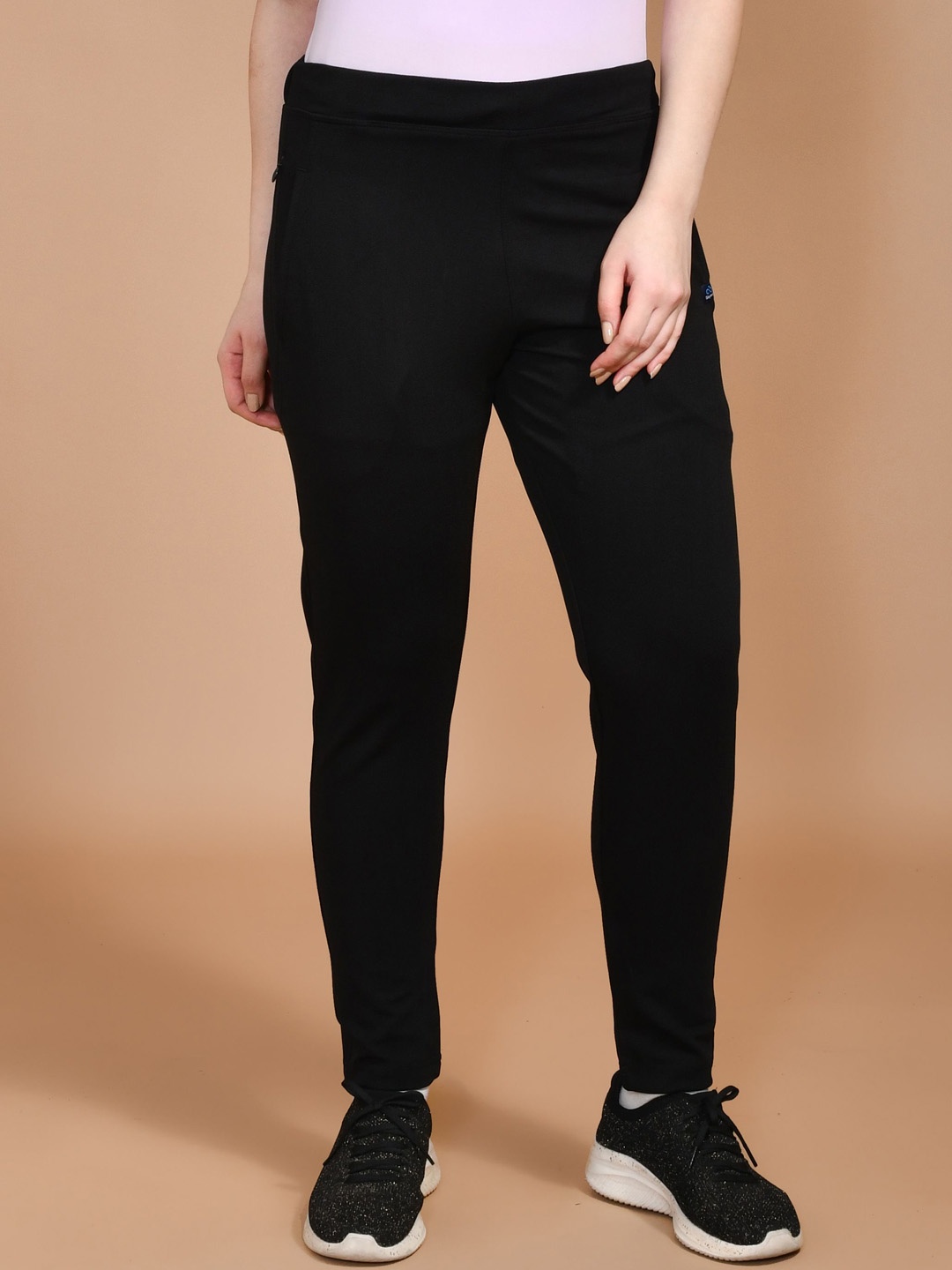 

SKYKNIT Women Mid-Rise Track Pants, Black