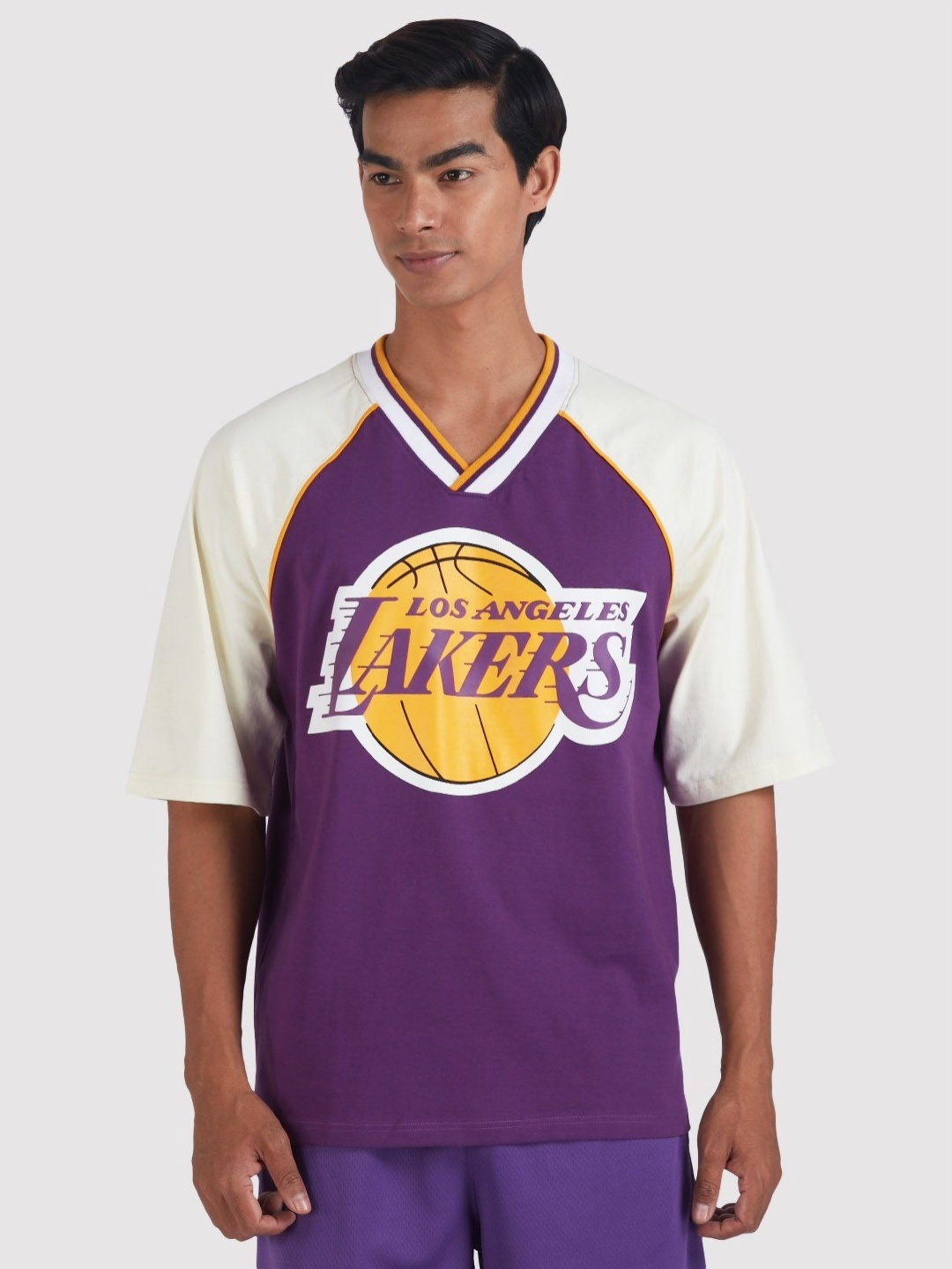 

NBA Men Los Angeles Lakers Colourblocked Drop-Shoulder Sleeves Applique T-shirt, Purple
