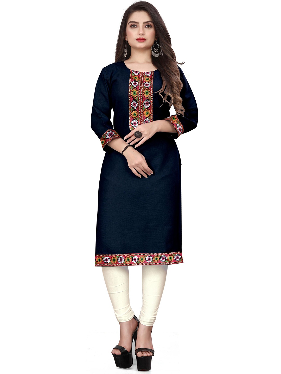 

HF HOLYDAY FASHION Ethnic Motifs Embroidered Round Neck Straight Kurta, Black