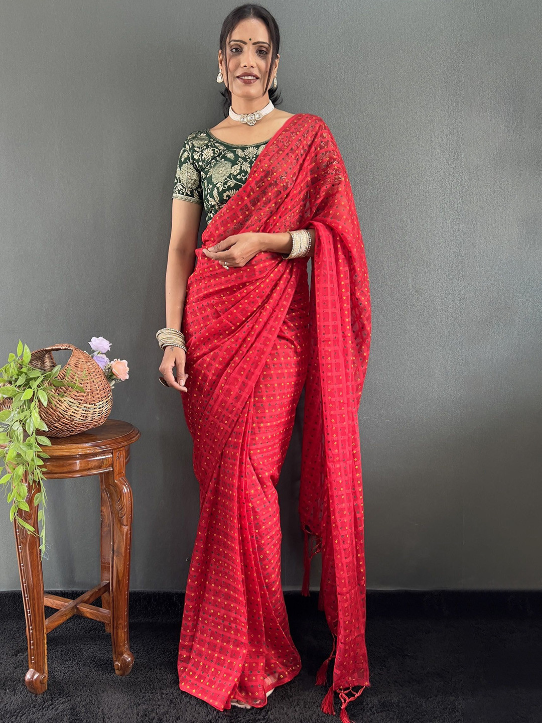 

Aika Woven Design Pure Chiffon Saree, Red