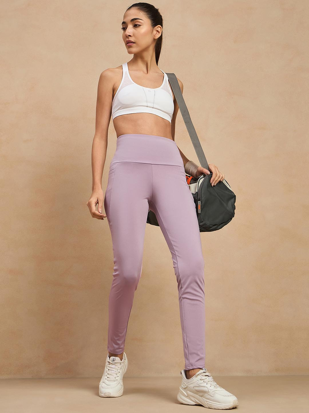 

COLOR CAPITAL Women Pack of 4 Skin Fit Antimicrobial Sports Tights, White