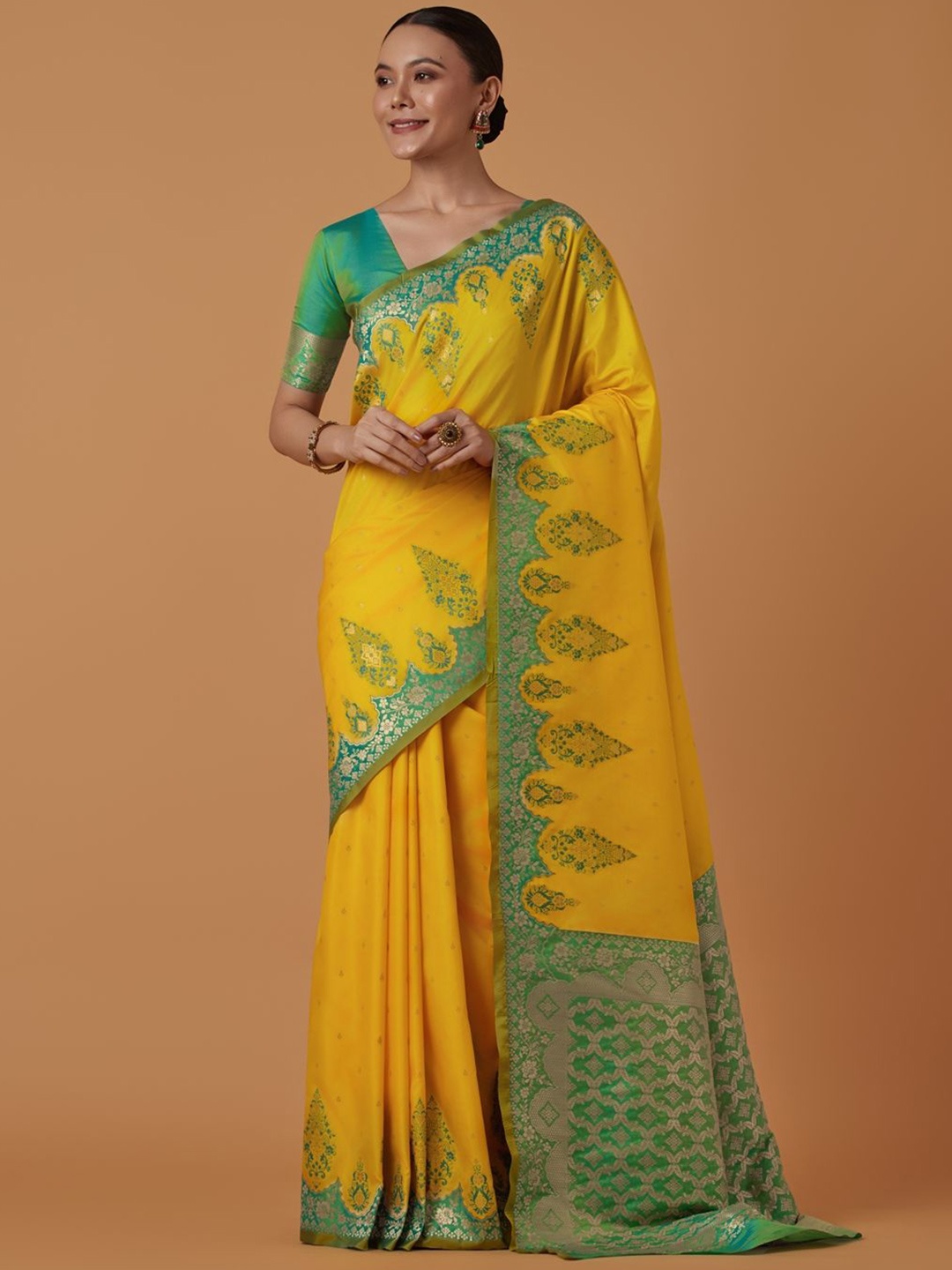 

MONJOLIKA FASHION Ethnic Motifs Woven Design Zari Banarasi Saree, Yellow
