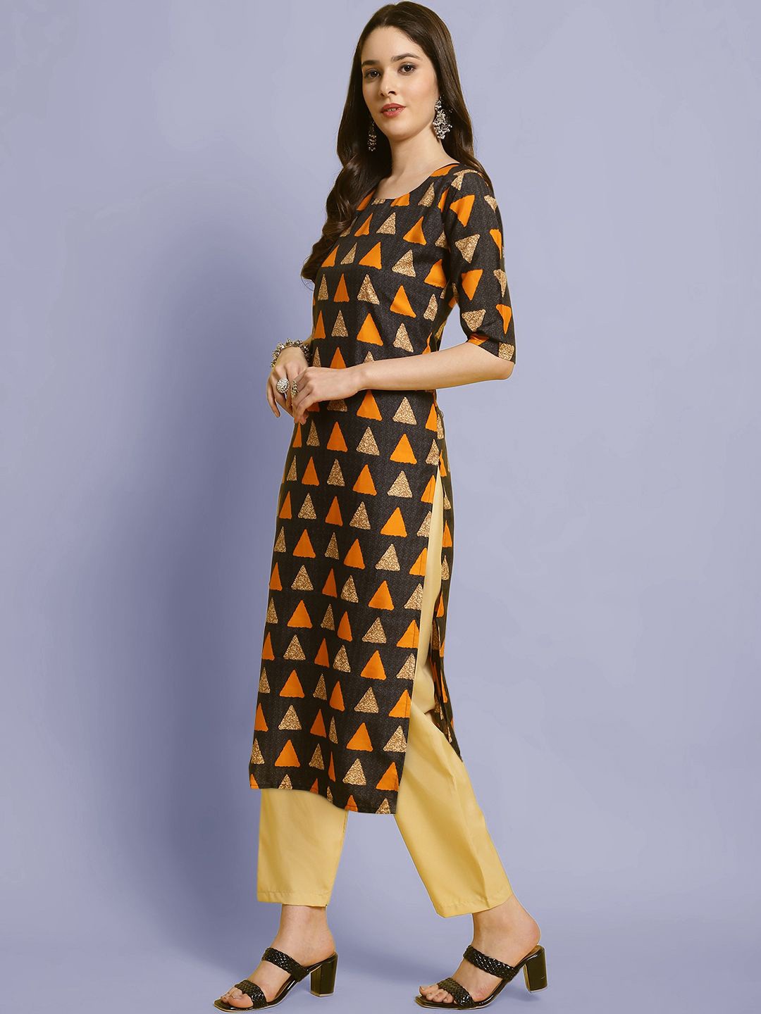 

Moda Rapido Geometric Printed Round Neck Straight Kurta With Trousers, Black