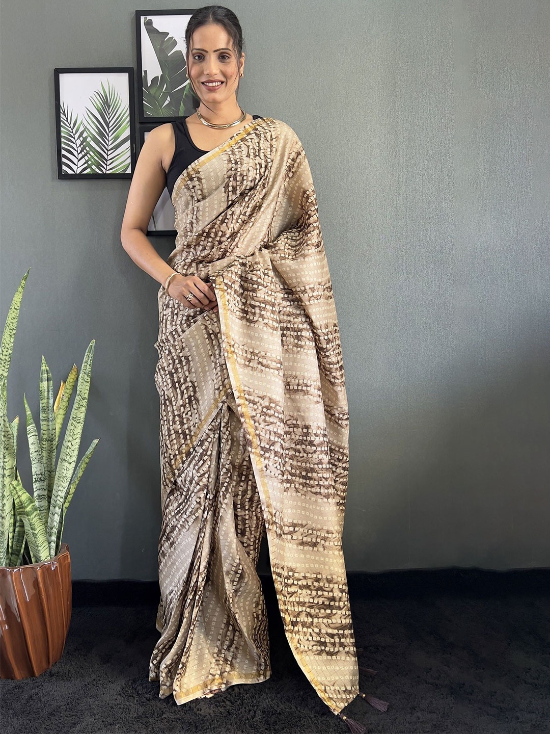 

JULEE Bandhani Zari Saree, Brown