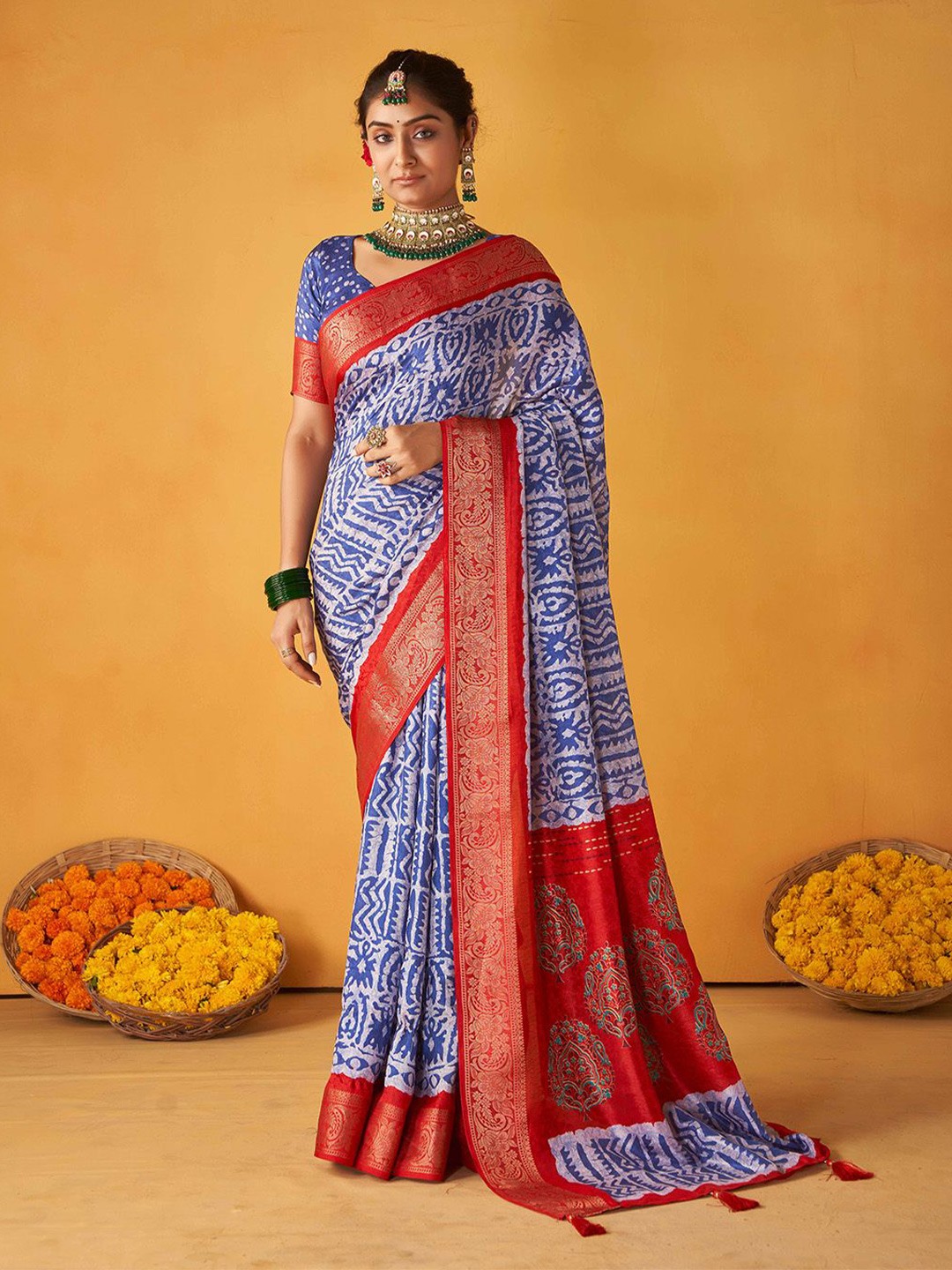 

Meena Bazaar Ethnic Motifs Printed Saree, Blue
