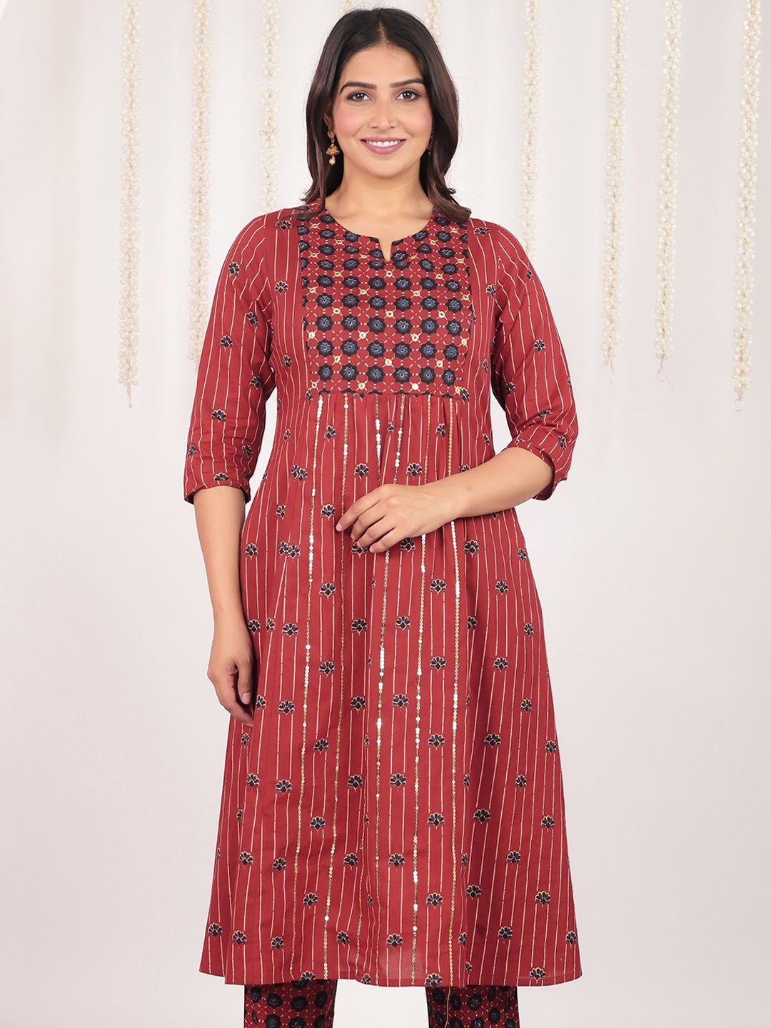 

Aramya Floral Printed Notch Neck Cotton A-Line Kurta, Orange