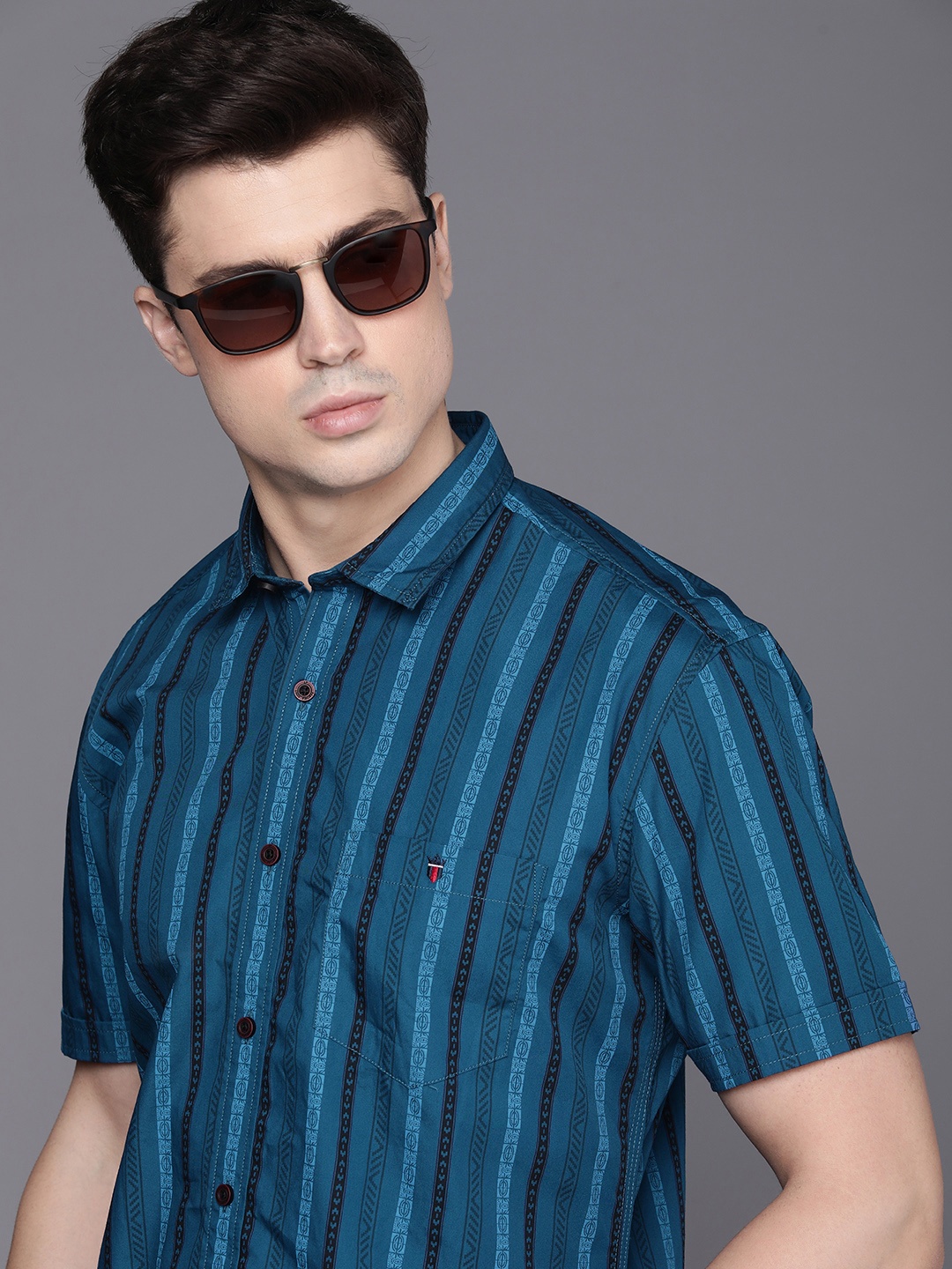 

Louis Philippe Jeans Pure Cotton Slim Fit Printed Casual Shirt, Blue