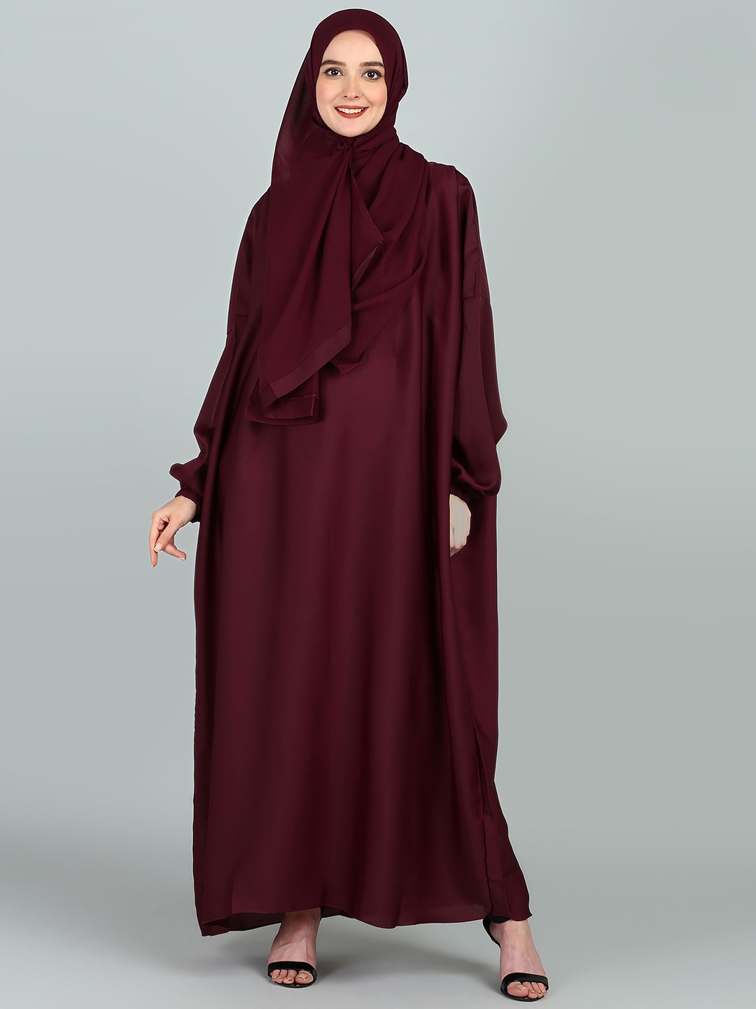 

BROKE BRAND Round Neck Kaftan Abaya, Maroon