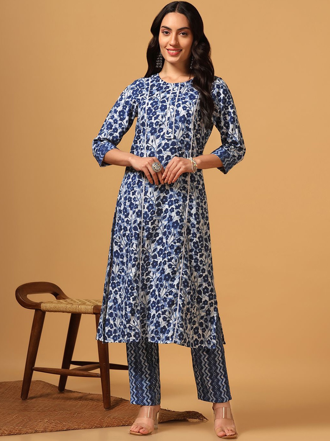 

Moda Rapido Floral Printed Round Neck Straight Kurta With Trousers, Blue