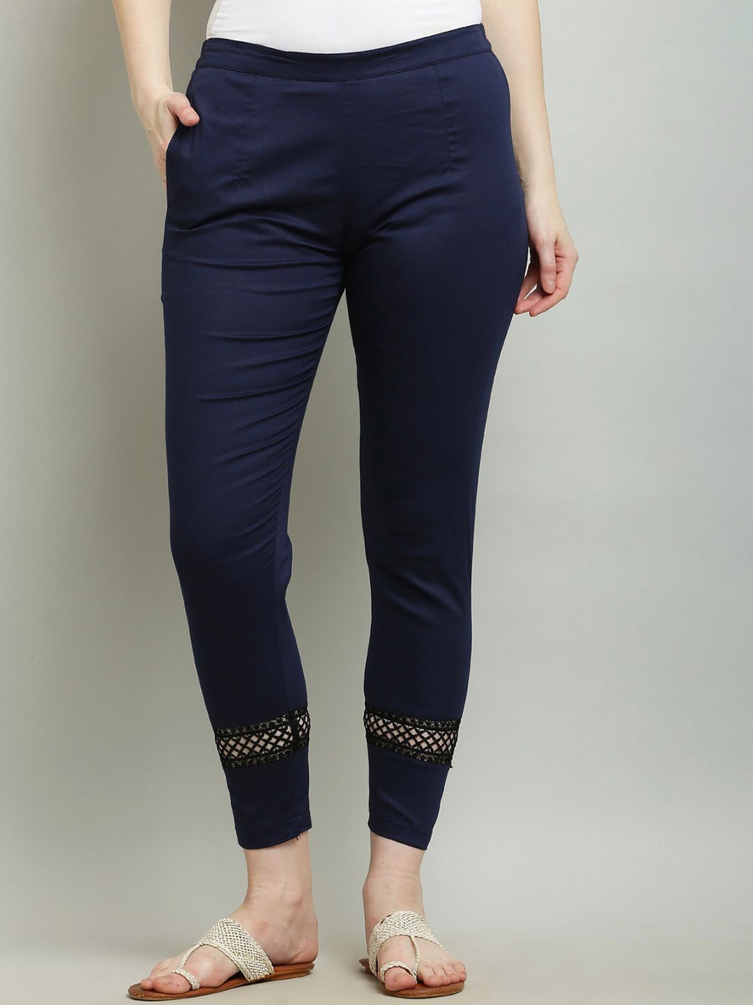 

Sellingsea Women Lace Deatiled Regular Fit Mid-Rise Trouser, Navy blue