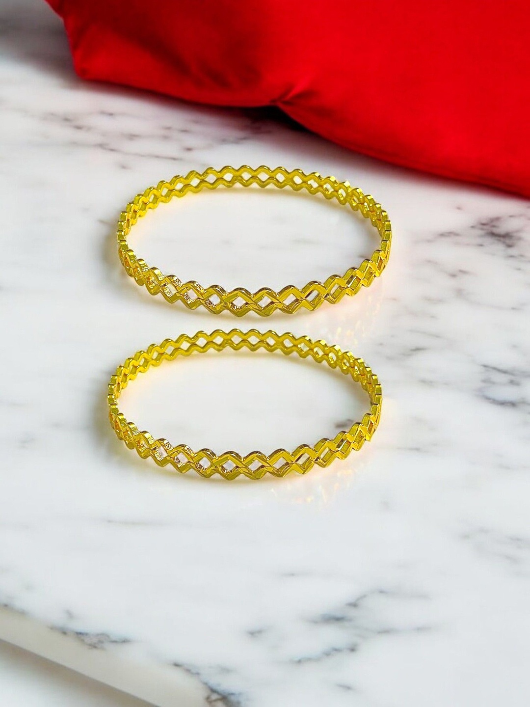 

AARTISAI Set Of 2 Gold-Plated Bangles
