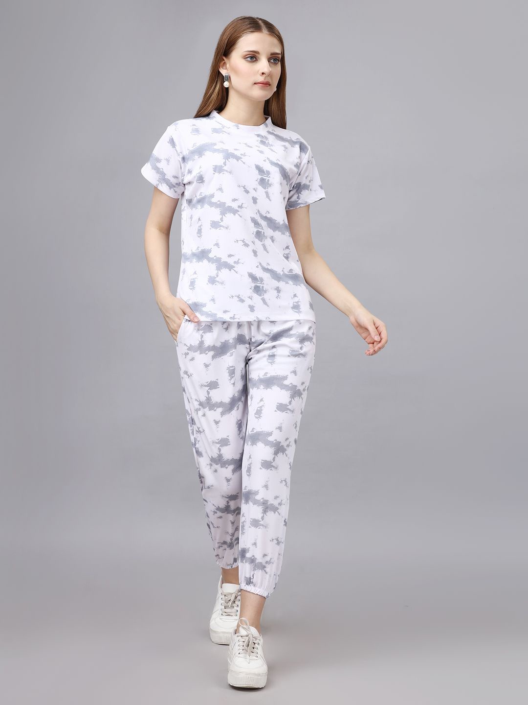 

AKSHARAM Tie & Dye Printed T-Shirt & Trousers Co-Ords, Grey
