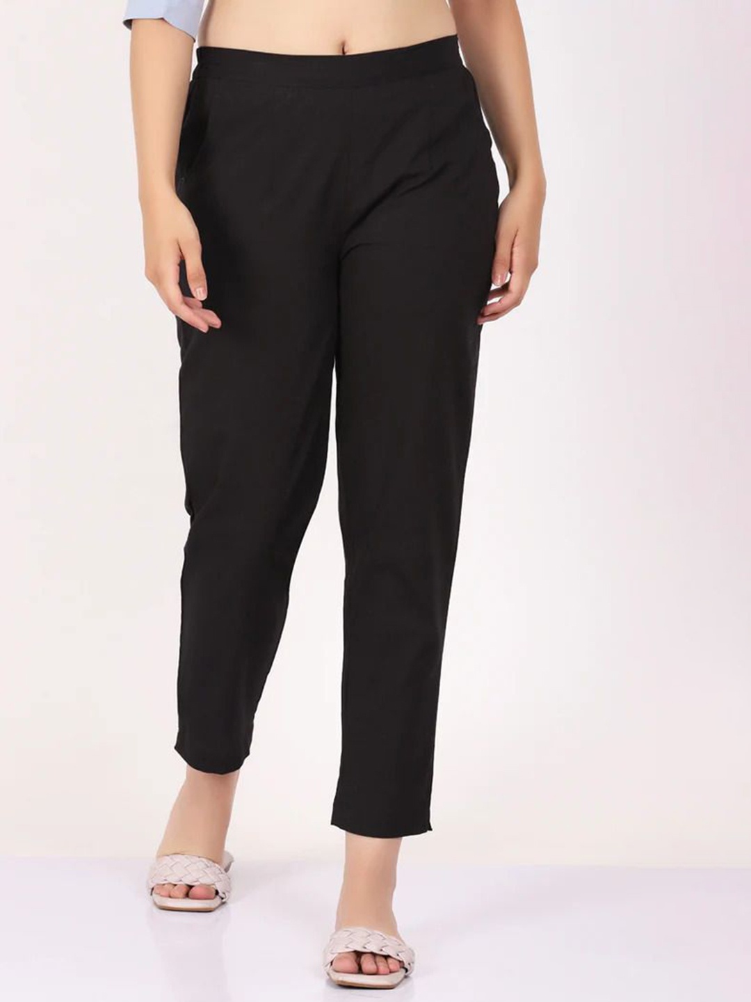 

KASHISHIYA Women Relaxed Trousers, Black