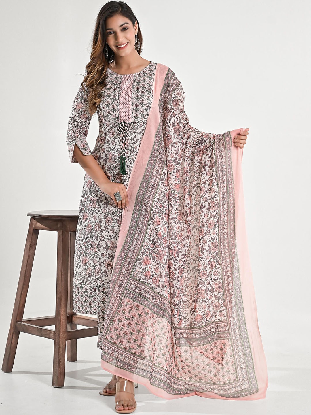 

KASHISHIYA Floral Printed Pure Cotton Kurta with Trouser & Dupatta, Pink