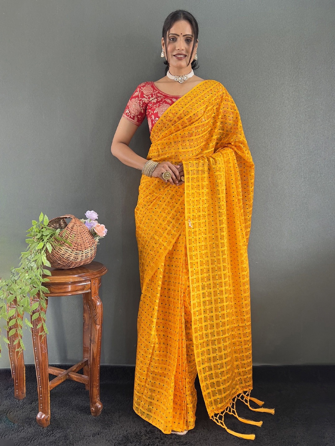 

LADY SHOPI Bandhani Pure Chiffon Saree, Yellow